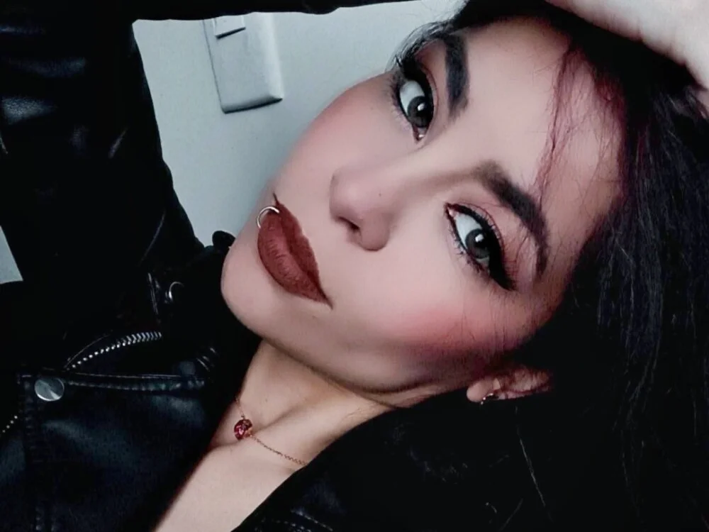 Miss_Ginger_'s Offline XXX Chat