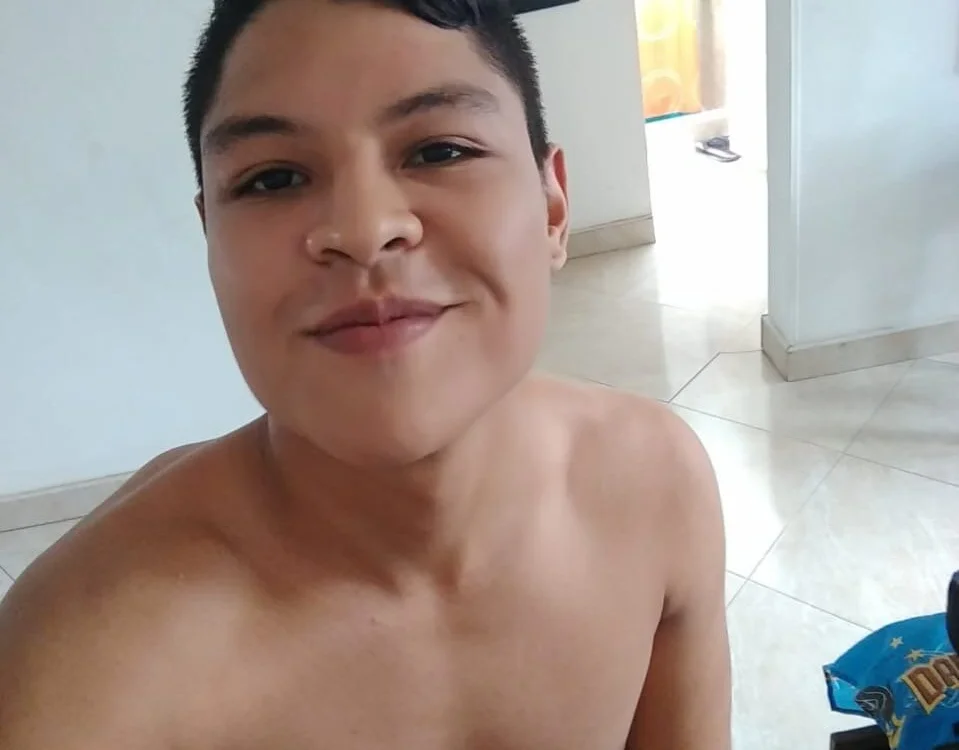 cherryboy_hots offline chatszobája
