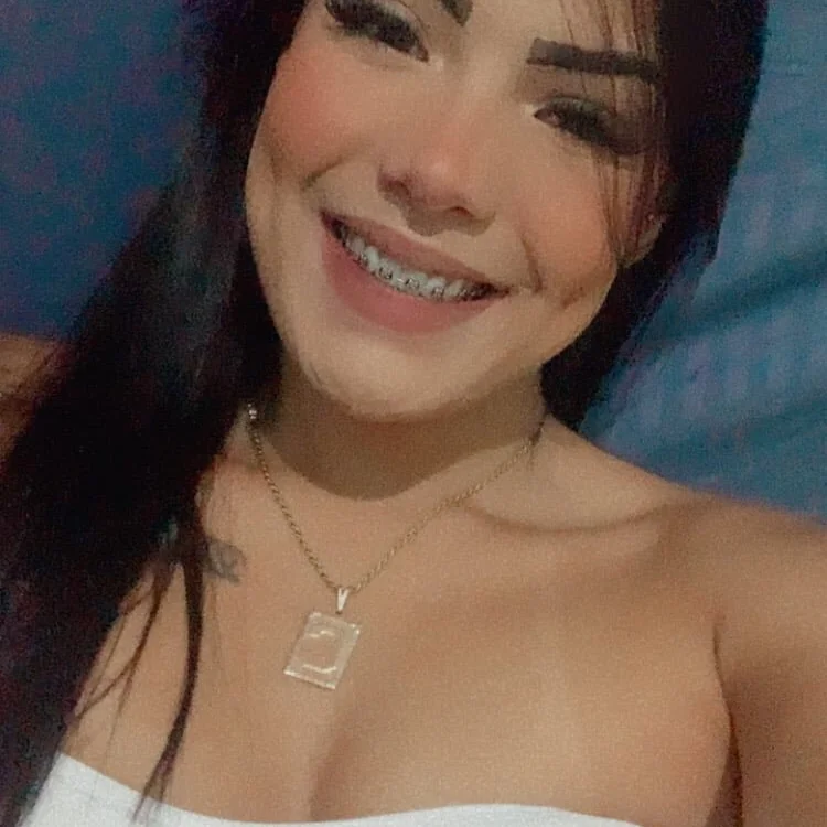 Clicia-santos' Offline XXX Chat