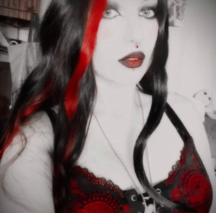 ElizabethVamp – Offline XXX chat