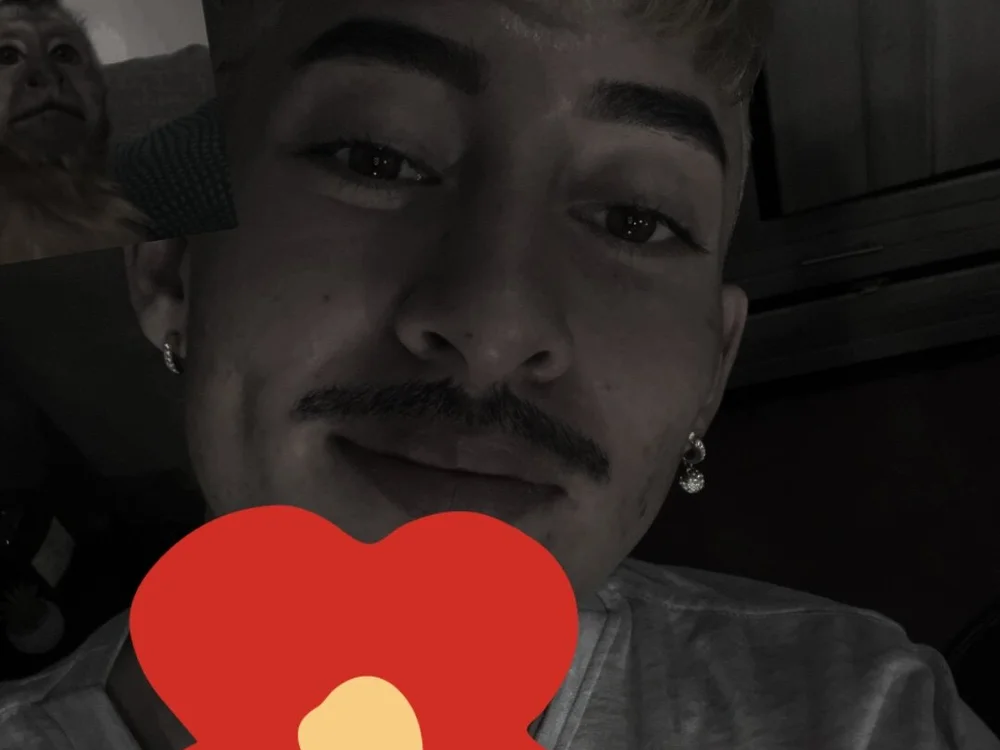 clint_y offline XXX-chat