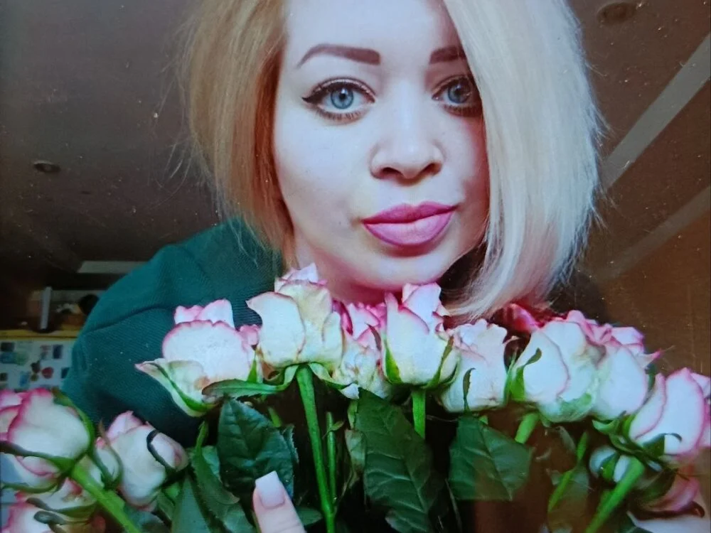 OliviaVerrn Offline XXX chat