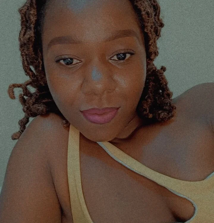 SexyyCinderella 離線 XXX 聊天