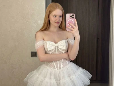 Lilly-Jhonas Female Footjob Online Cam Naked