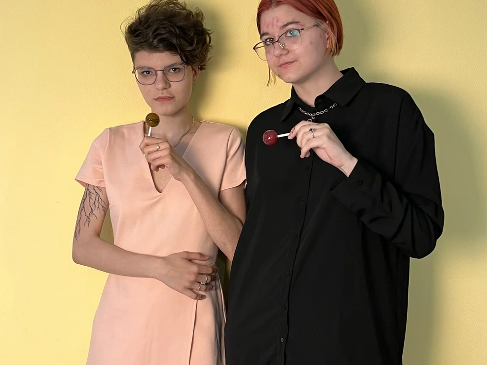 LornaAtlee Offline Chatraum