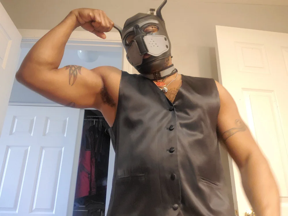 1Muscleblack offline chatrum