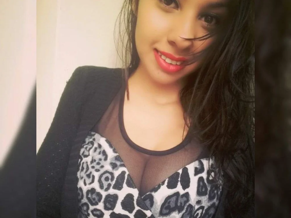 girl_sweet20's Offline XXX Chat