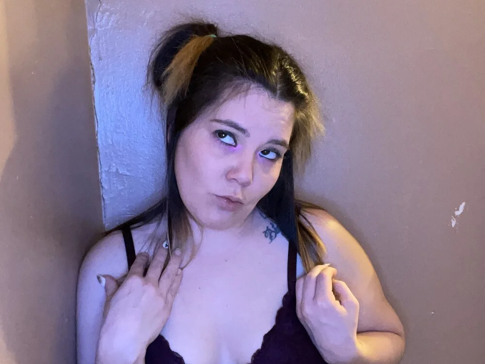 Hotmess_express420's Offline XXX Chat