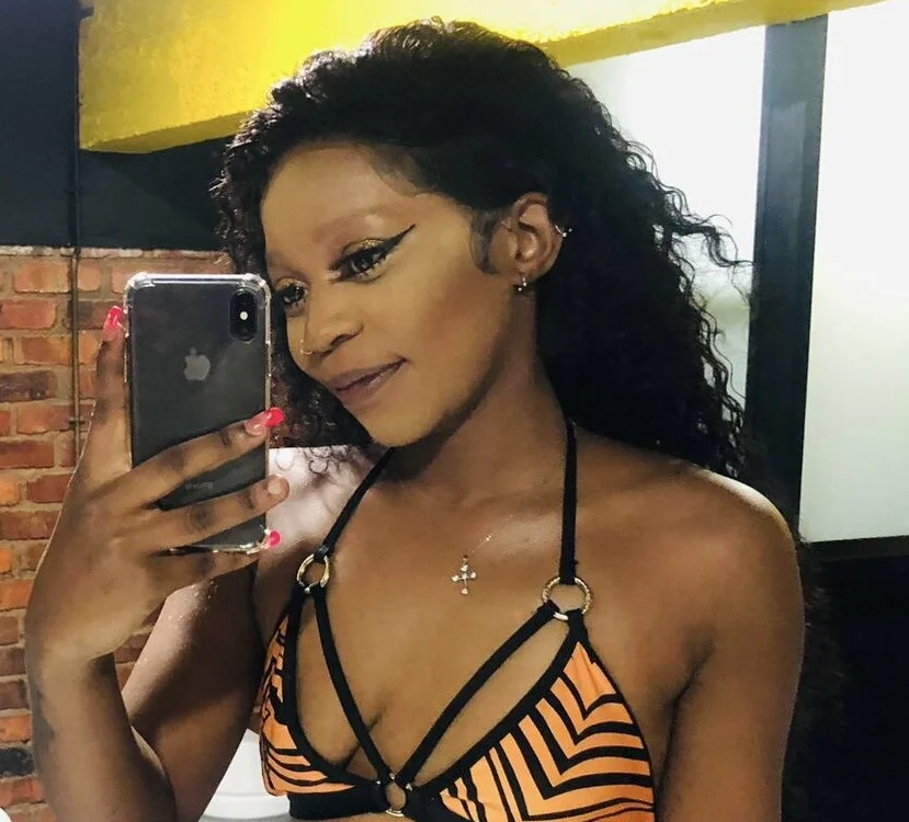 RainbowGoddess02's Offline XXX Chat