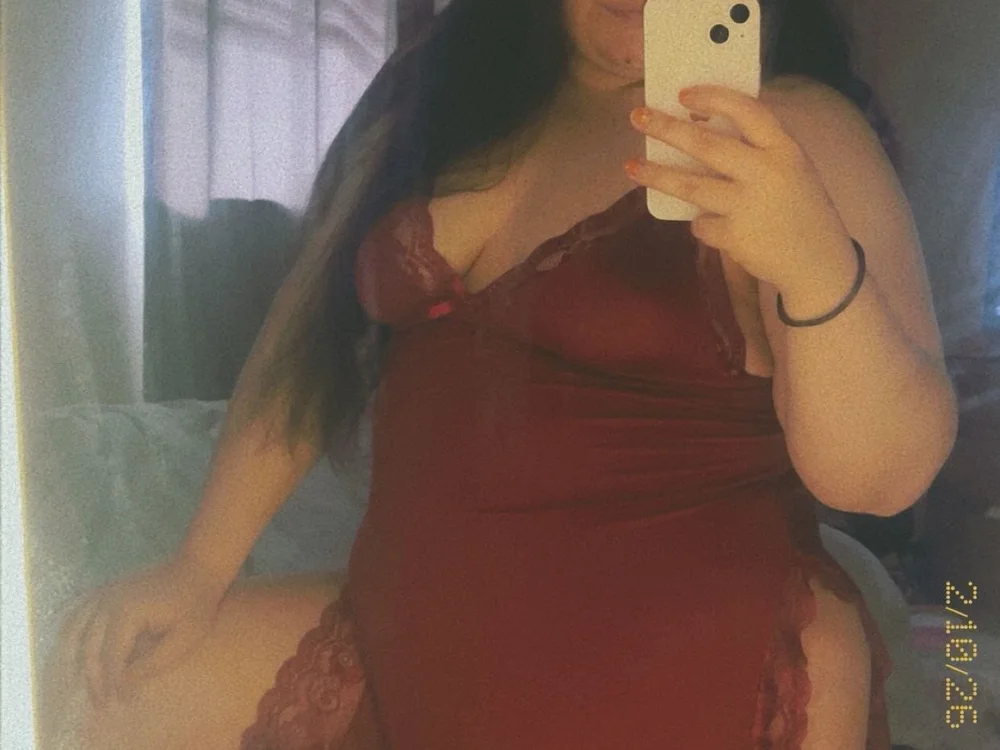 ThickWithIt96's Offline Chat Room