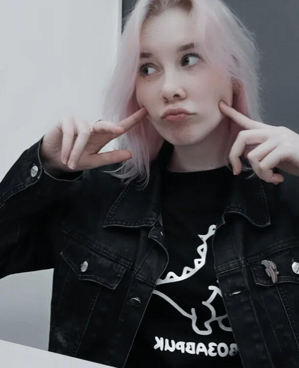 DonnaGiIbert's Offline Chat Room