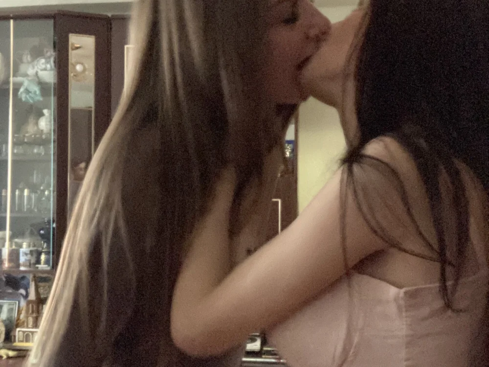 Labrys_Kiss 오프라인 XXX 채팅