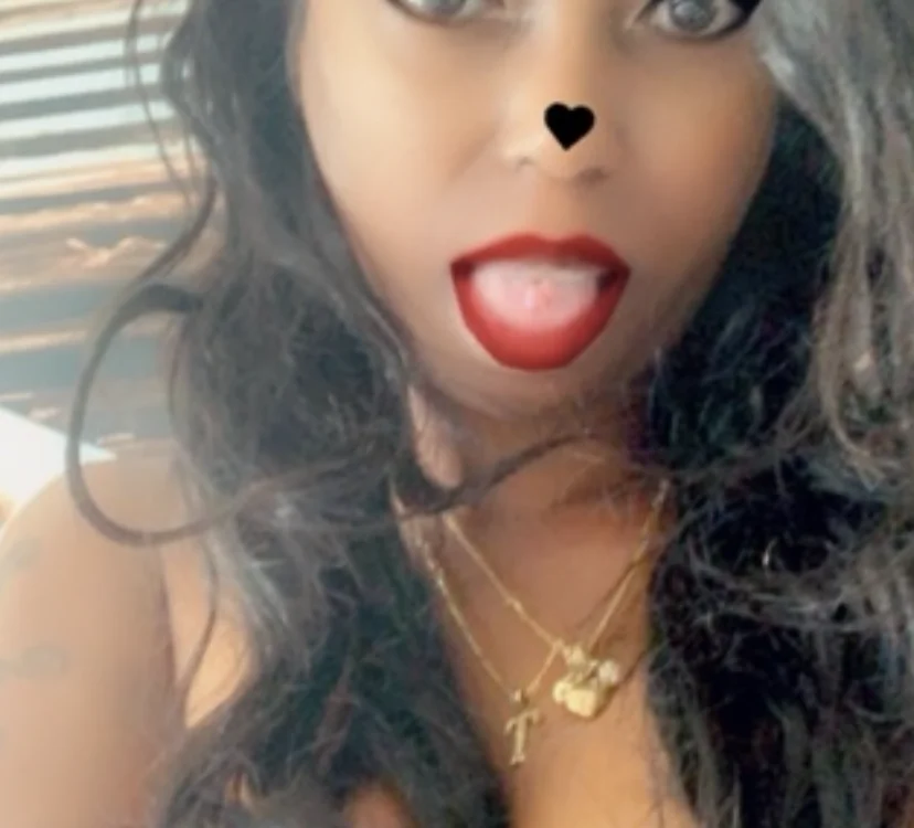 khanndi's Offline XXX Chat