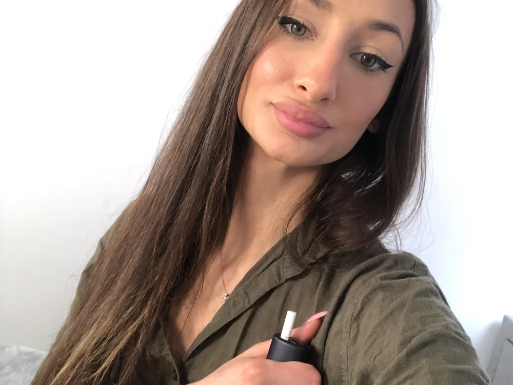 Darlene_mooreee's Offline Chat Room