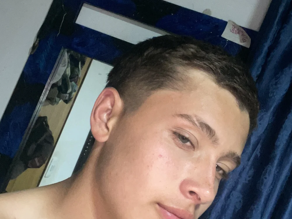 Julian-wolf18 offline XXX-chat