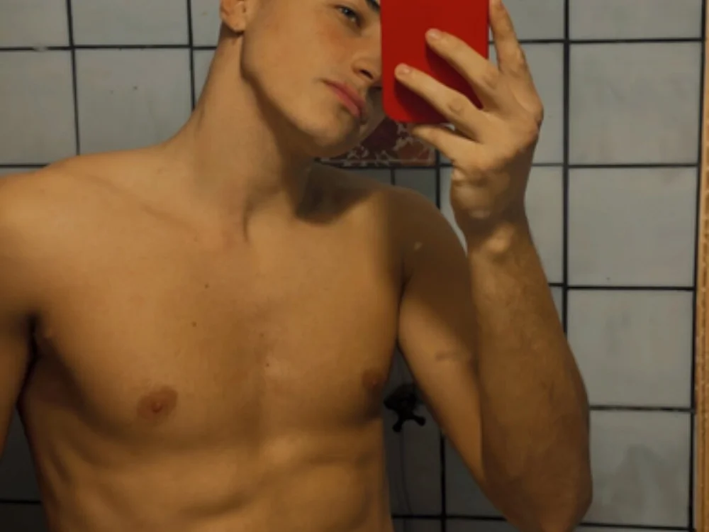 Gabyygodoy's most recent online preview