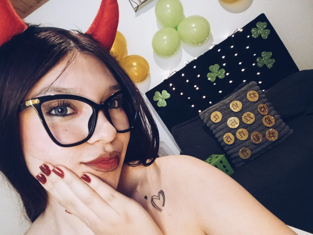 PrincessGlow cam model