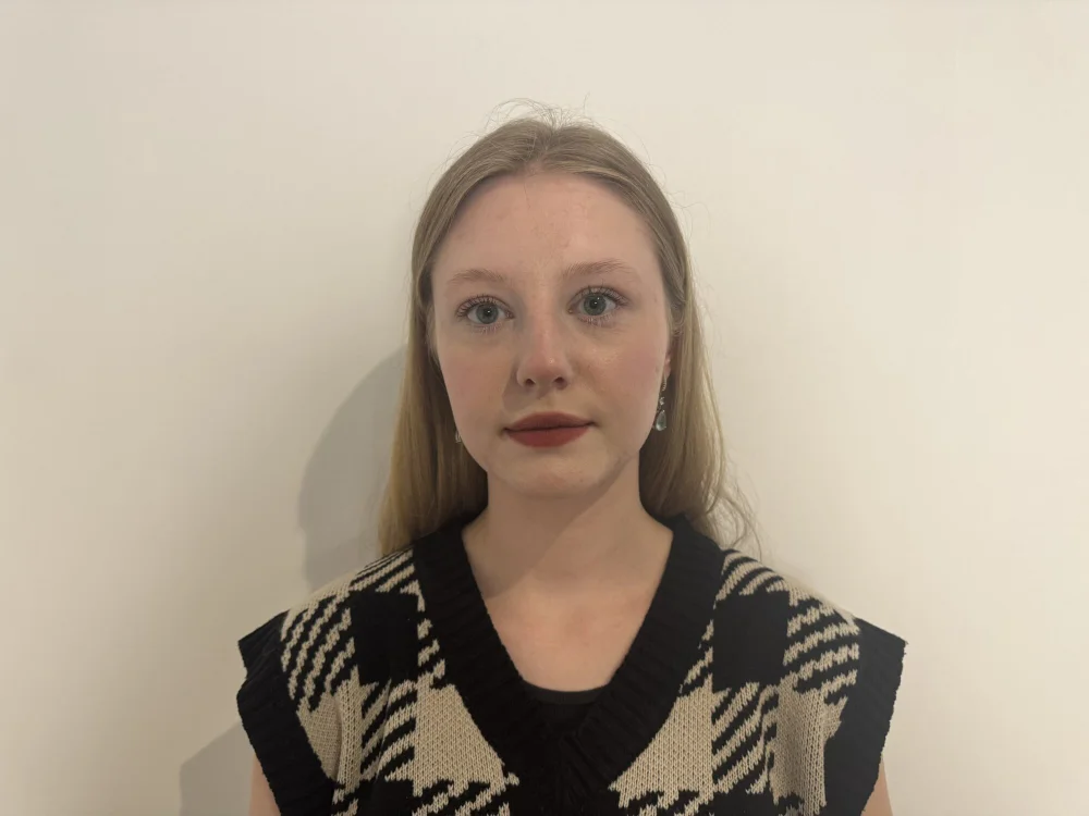 BeatrixAnness' Offline Chat Room