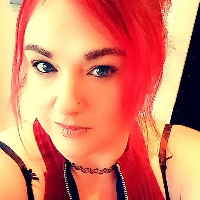 squirtingbitch8685's Offline Chat Room