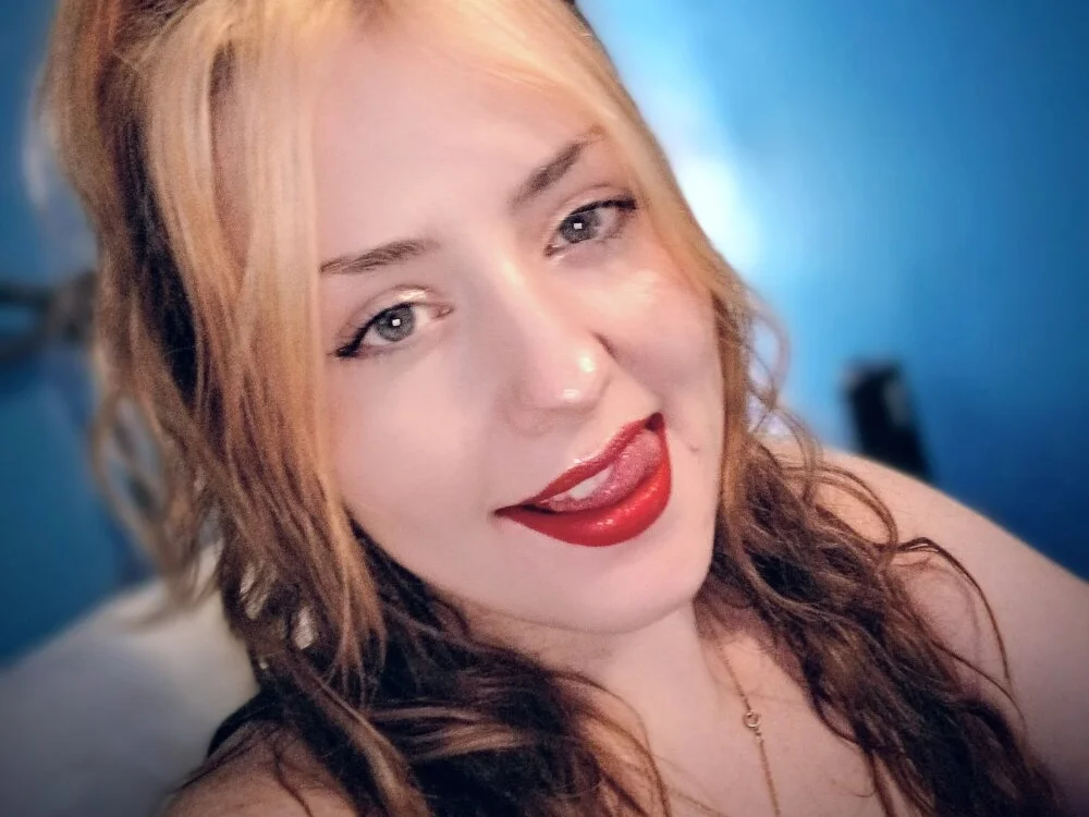 skarlett_roseee's Offline XXX Chat