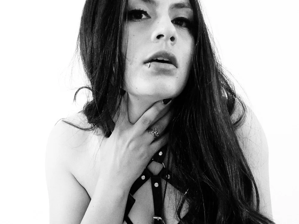 mariana_sub's Offline XXX Chat