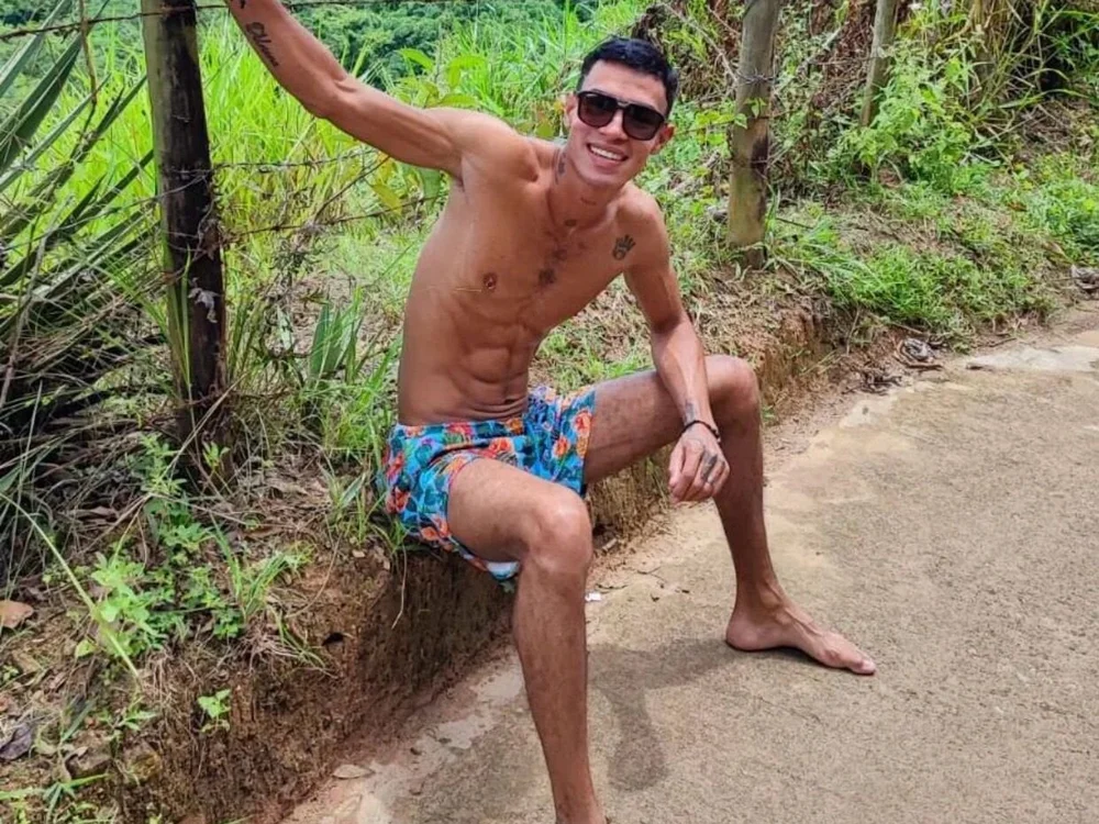 Kenneth_Drake's Offline Chat Room