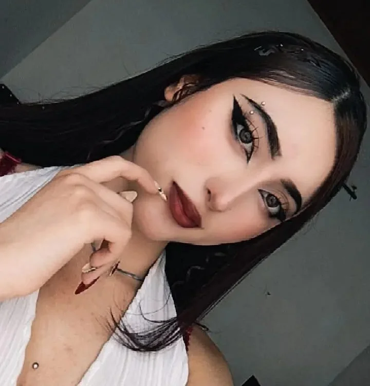 EvelynLamber's Offline XXX Chat