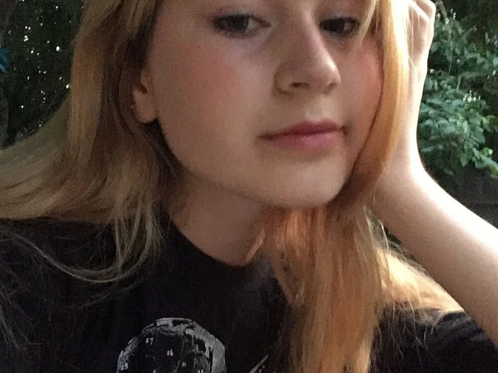 Lili_Luuu Offline XXX-chat