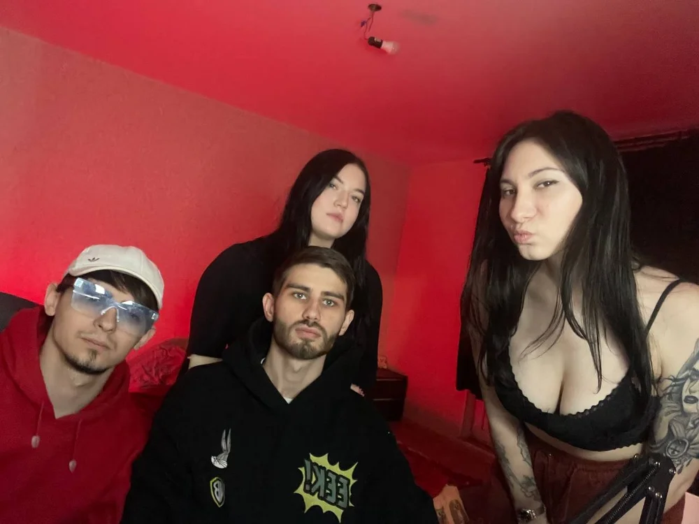 Offline chatovací místnost OMNIPOTENTSS