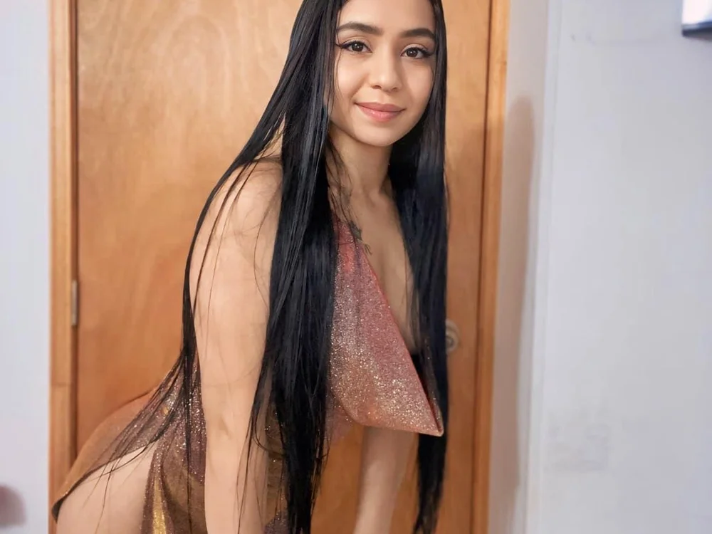 Lorena__'s Offline Chat Room