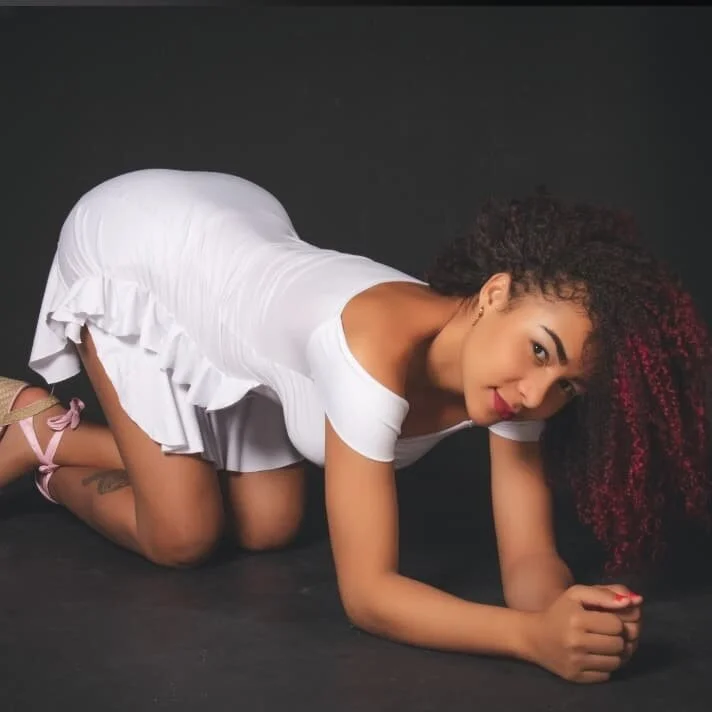 Офлайн-чат XXX Mia_cartther