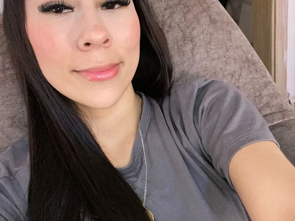 alba_callen's Offline Chat Room