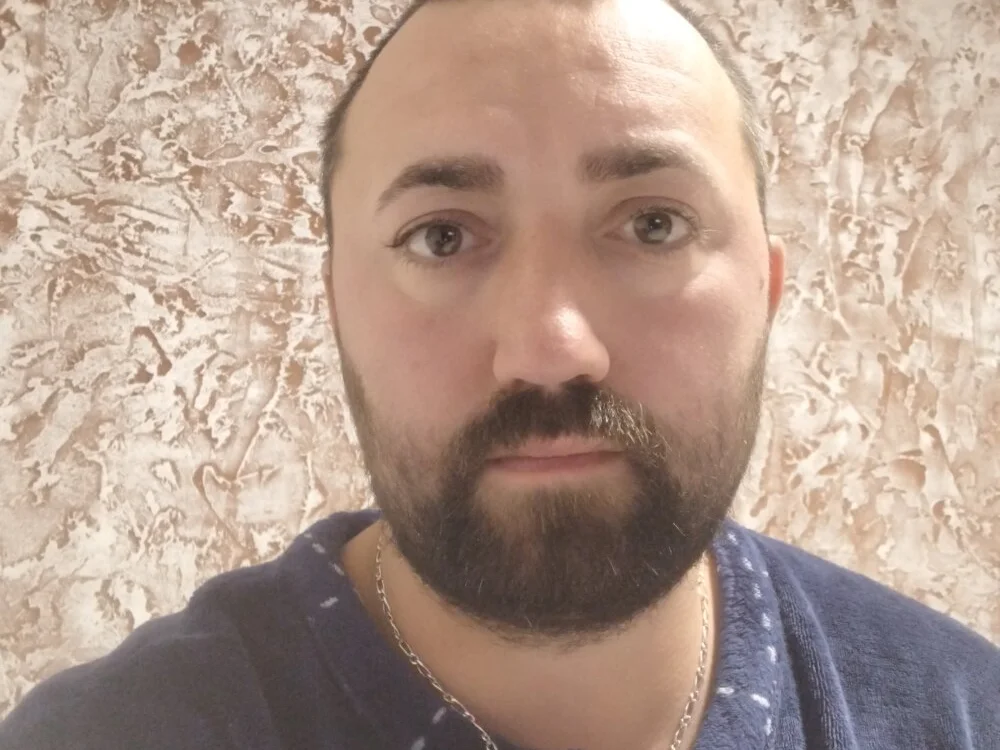 GorgeousBitter offline XXX-chat