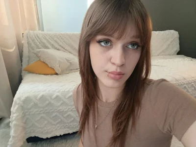Lili_amore Female Recordablepublics Strip Cam