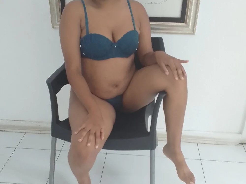 CherryHolaxxx Obrolan XXX Offline