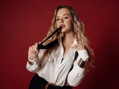 MilanaBalmain - Stripchat Teen Glamour Cam2cam Girl 