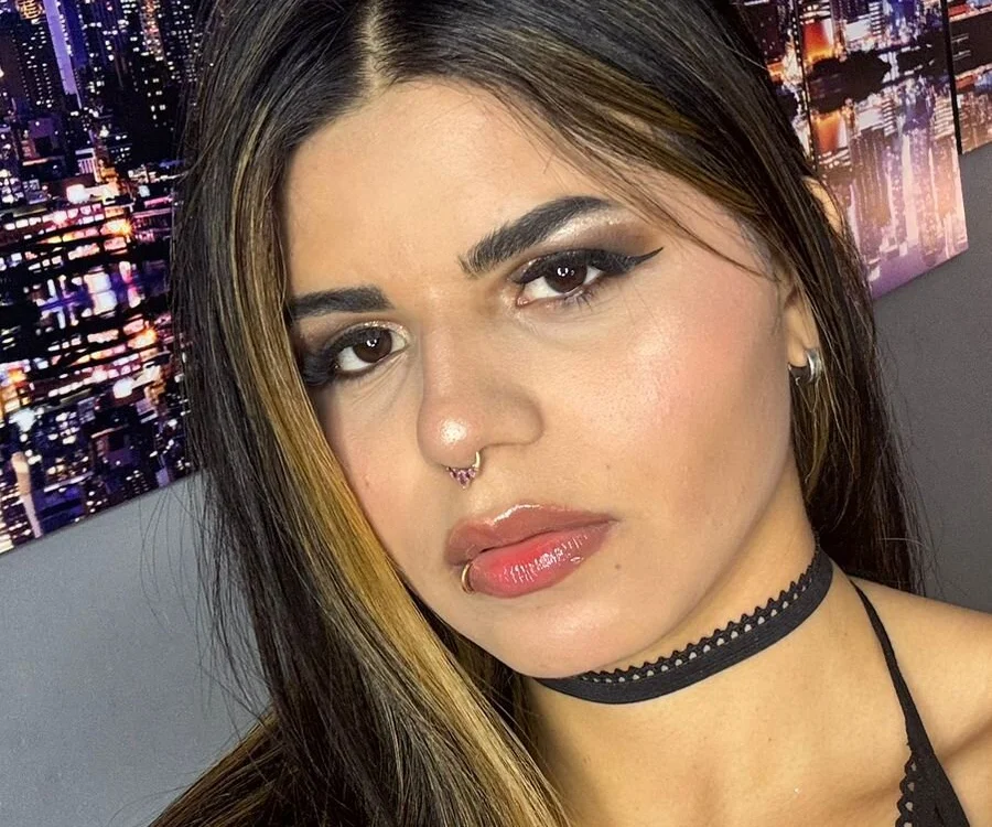 IvyQueensのオフラインXXXチャット