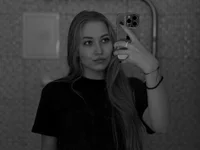 Mia_milleks' Offline Chat Room