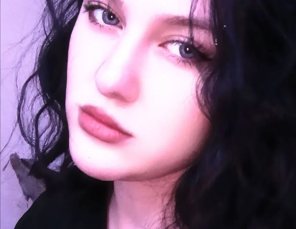 แชท XXX ออฟไลน์ของ Apolinariya_