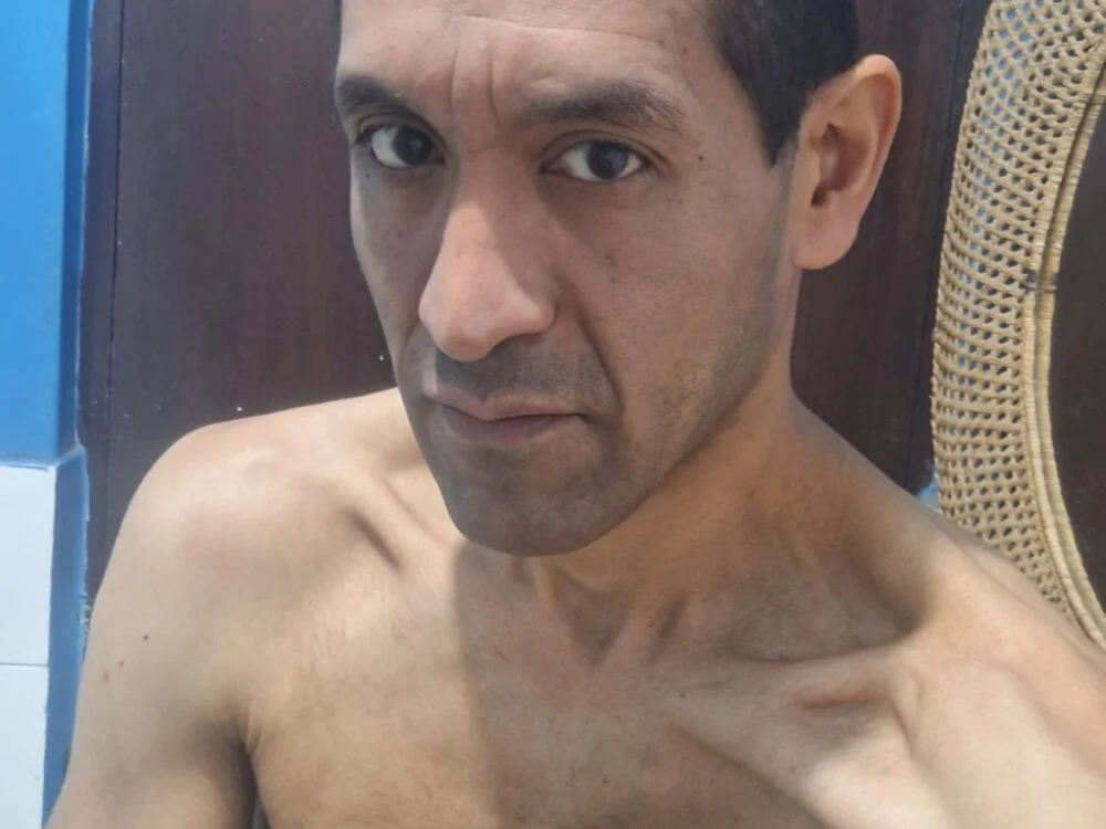 hotman12325: офлайн-секс-чат