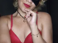 TiffanyBlake's Offline Chat Room