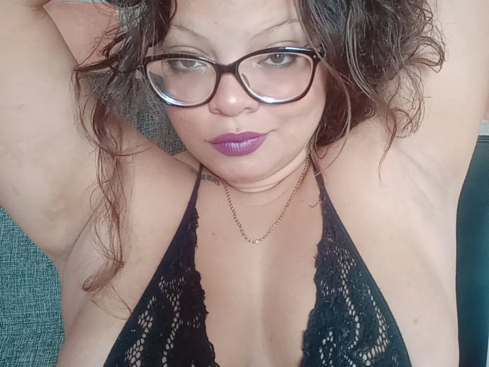 Venuslatina27_ Offline XXX Chat