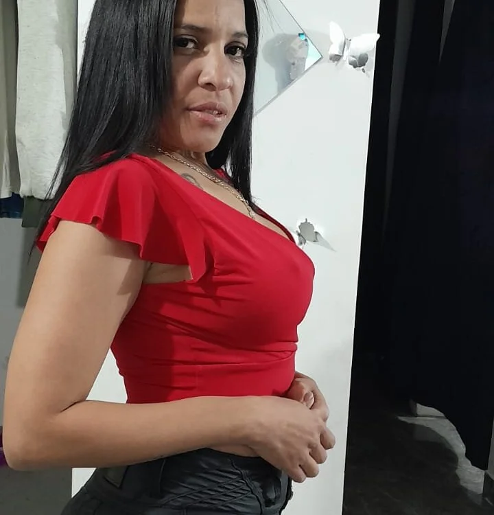 ChloeMorelliLm 离线XXX聊天