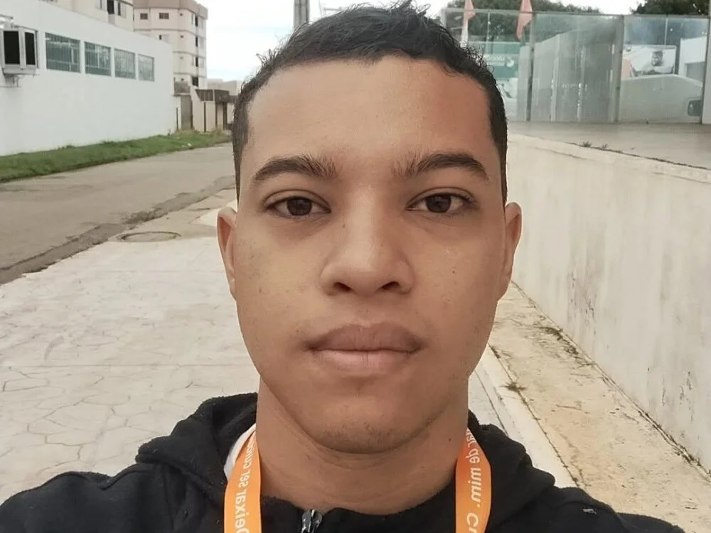 Guilhermeribeiro2005 오프라인 XXX 채팅