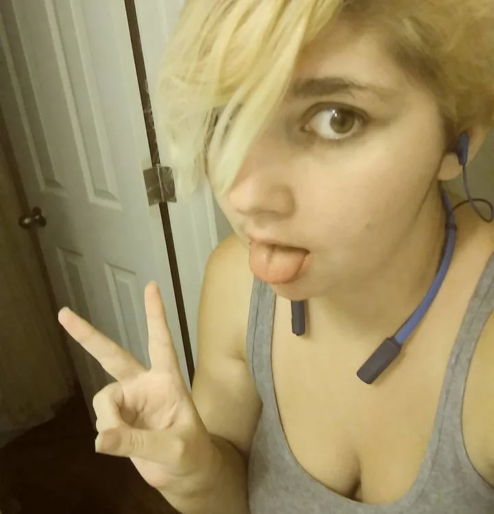 PikachuDoll's Offline Chat Room