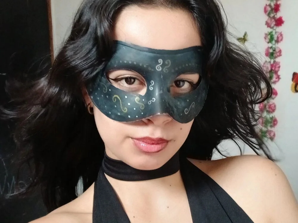 Emmi_Nowit 오프라인 XXX 채팅