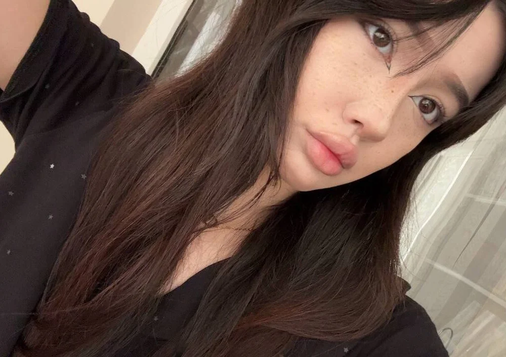 แชท XXX ออฟไลน์ของ celestialllhorny888