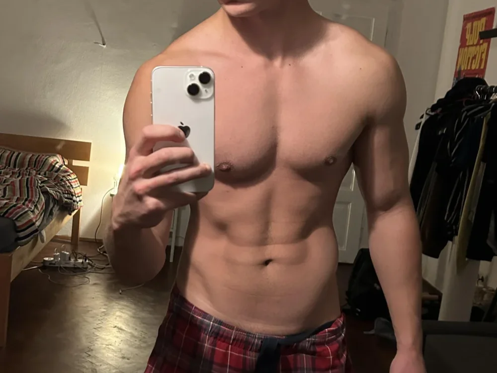 tommy334565's Offline XXX Chat