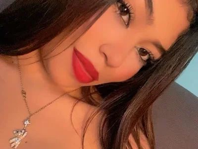 KandyAndLogan Couple Striptease Online Cam Sex