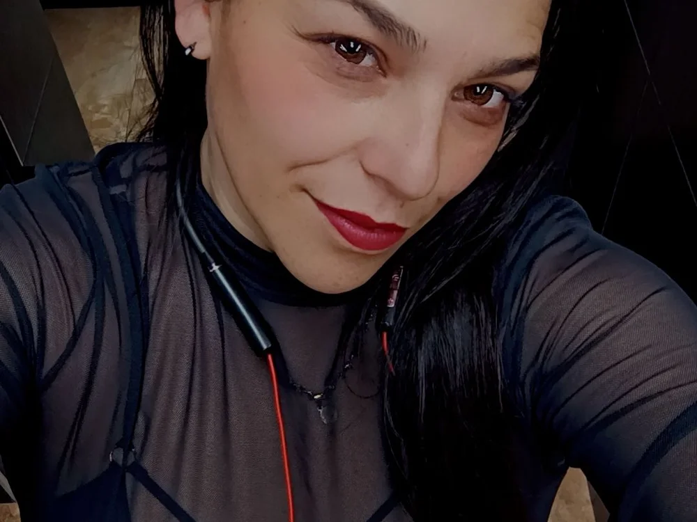 marcela_stg offline chatrum